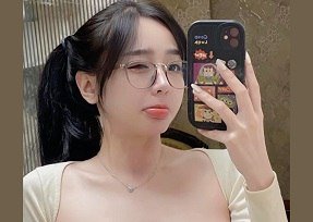 sex hình xăm succubus An ủi nhỏ em kế đang khóc vì bị cô bạn gái chia tay